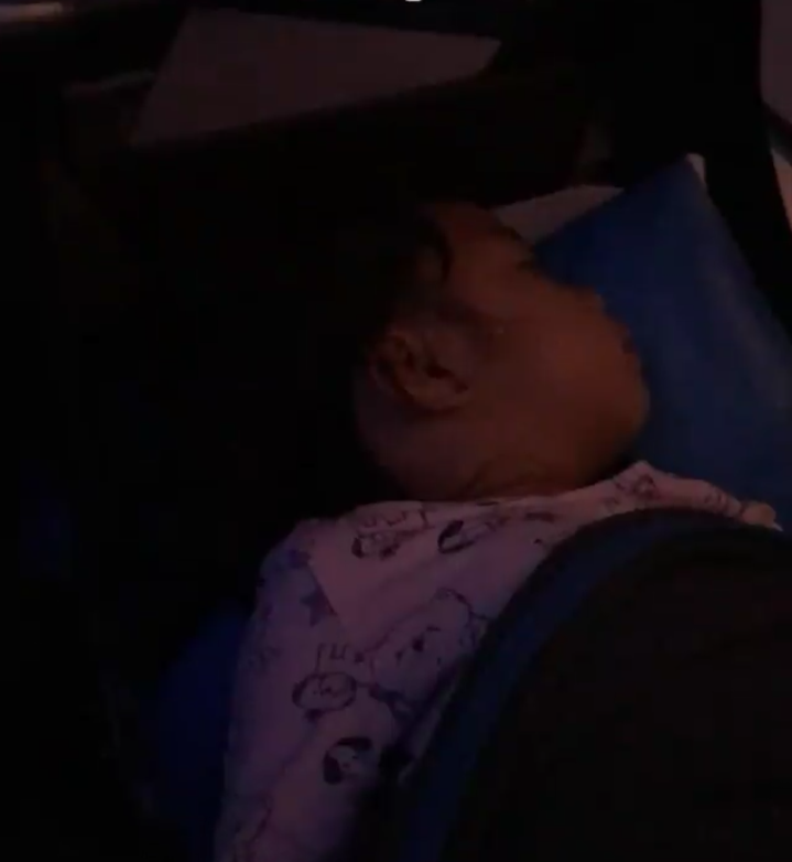 "Sleeping baby = sleeping mommy" - Deelyn