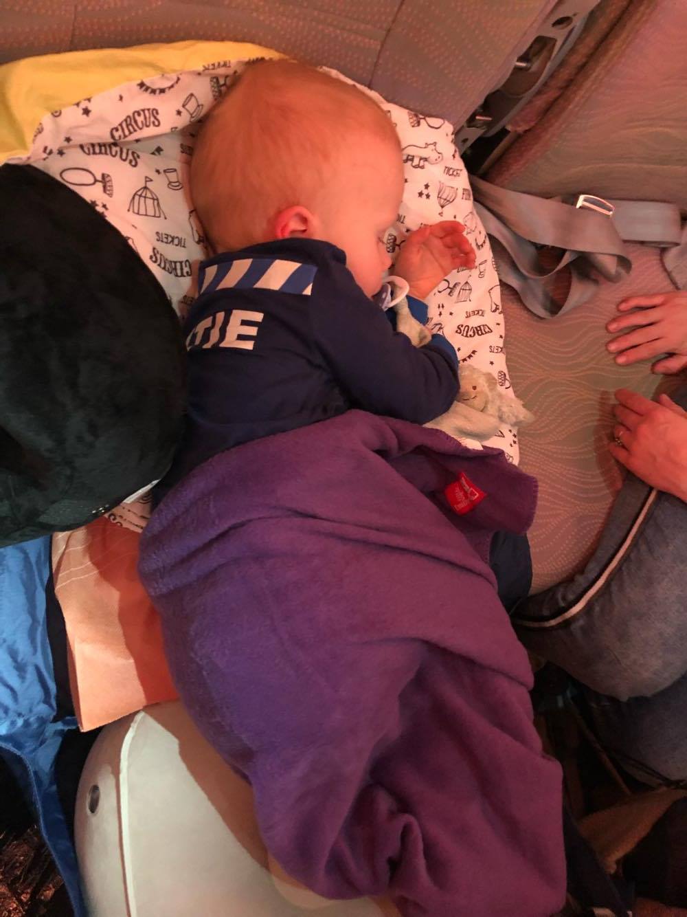 "Other Kids were crying because they couldn’t sleep" - Thijs, Emirates
