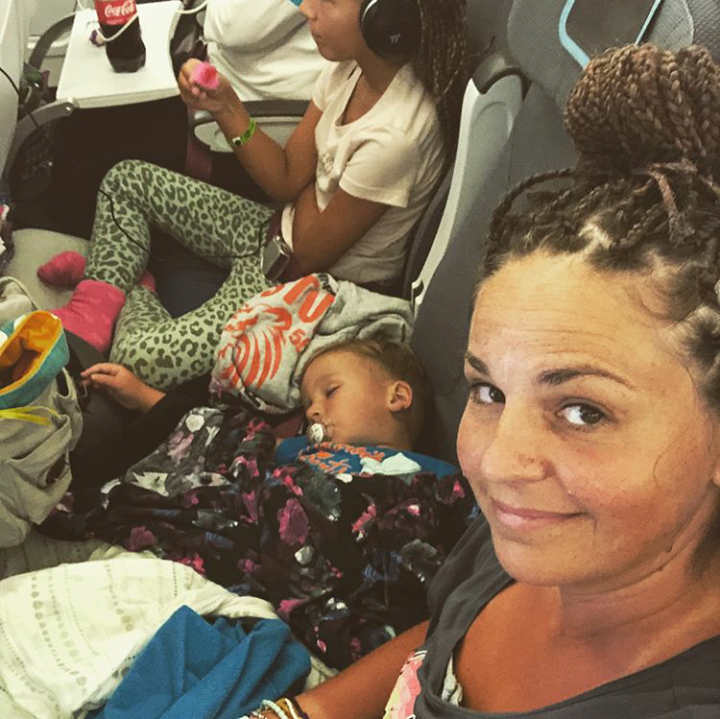 "Thank you Fly LegsUp"- @noraporschemakeup, Eurowings